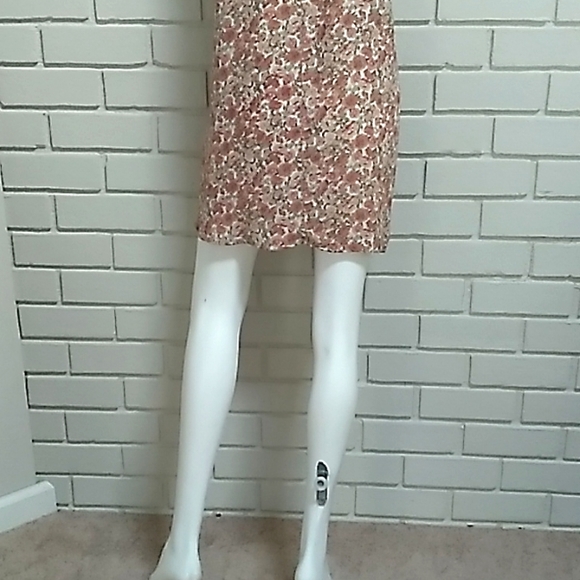 Forever 21 Floral Sleeveless Mini Sun Dress. Size Medium - Picture 7 of 10